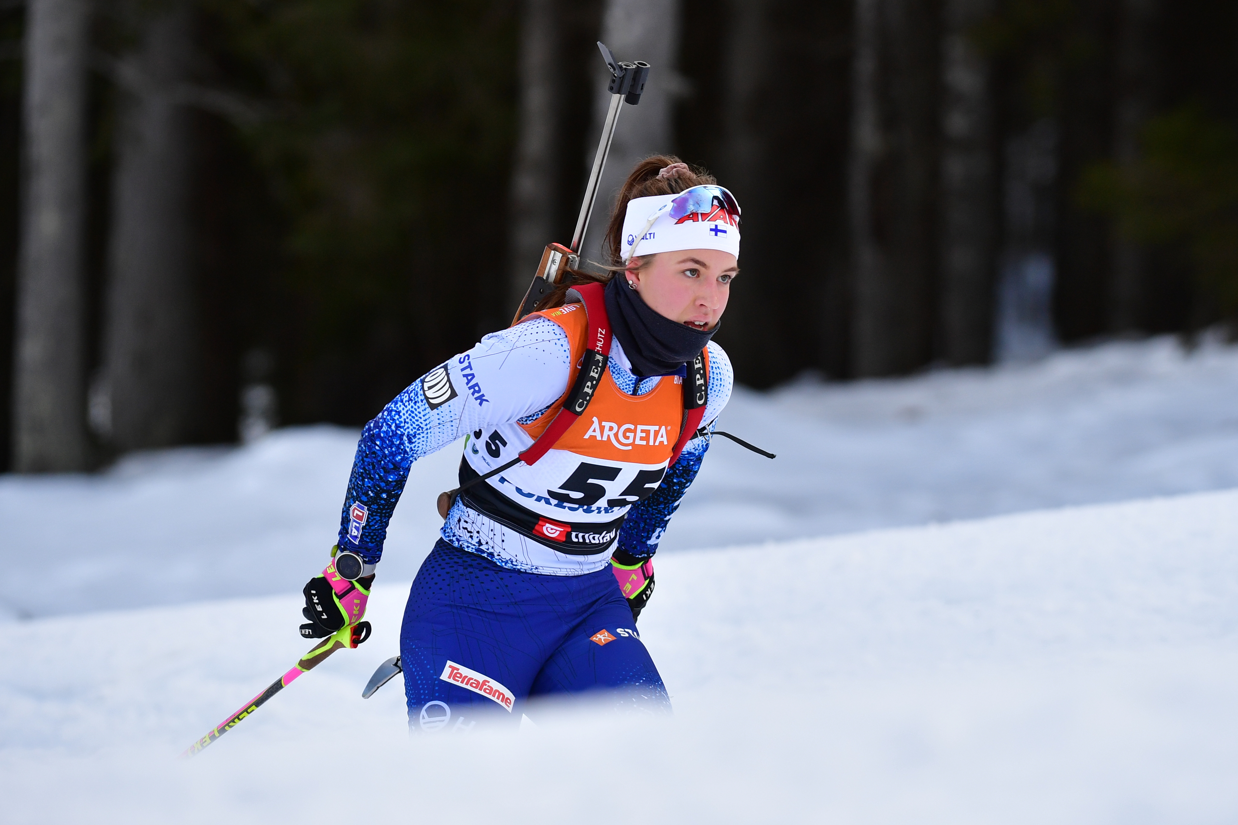 Sonja Leinamo ampumahiihtokisoissa. Pokljuka (SLO), IBU Junior Open European Championships.